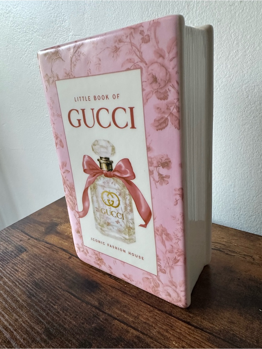 Luxury Designer Home Decor Flower Vase Ceramic Book Style Pink Lux Perfume NWT - Picture 2 of 6